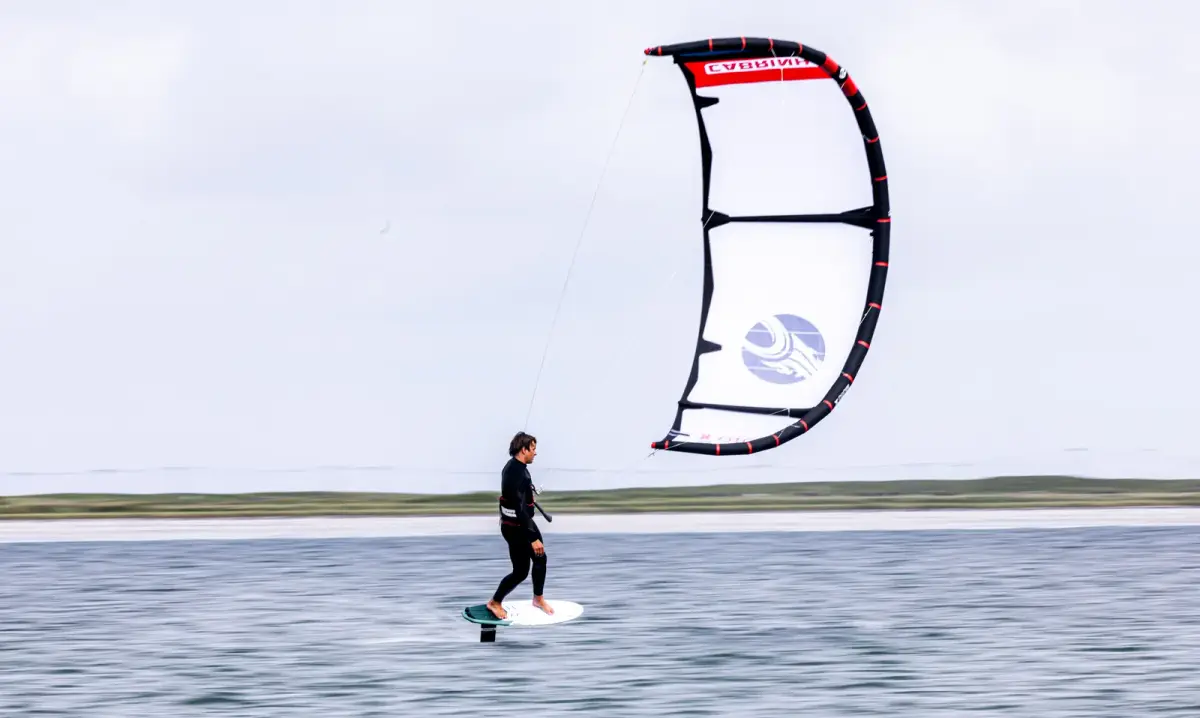 קייט פויל - Kitefoil - רשת Kiteboarding Asia (KBA)