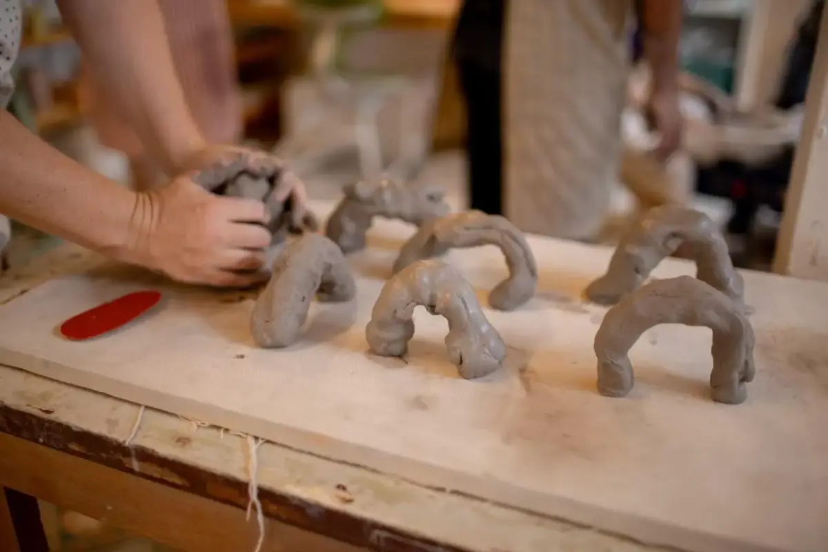 סדנת קדרות בצ׳יאנג מאי – Mitt Studio (Hand Building) - תמונה 4