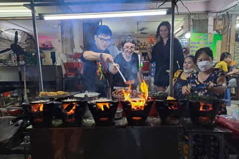 סיור אוכל רגלי בעיר העתיקה בהאנוי – Phoenix Hanoi Food Tour - תמונה 5