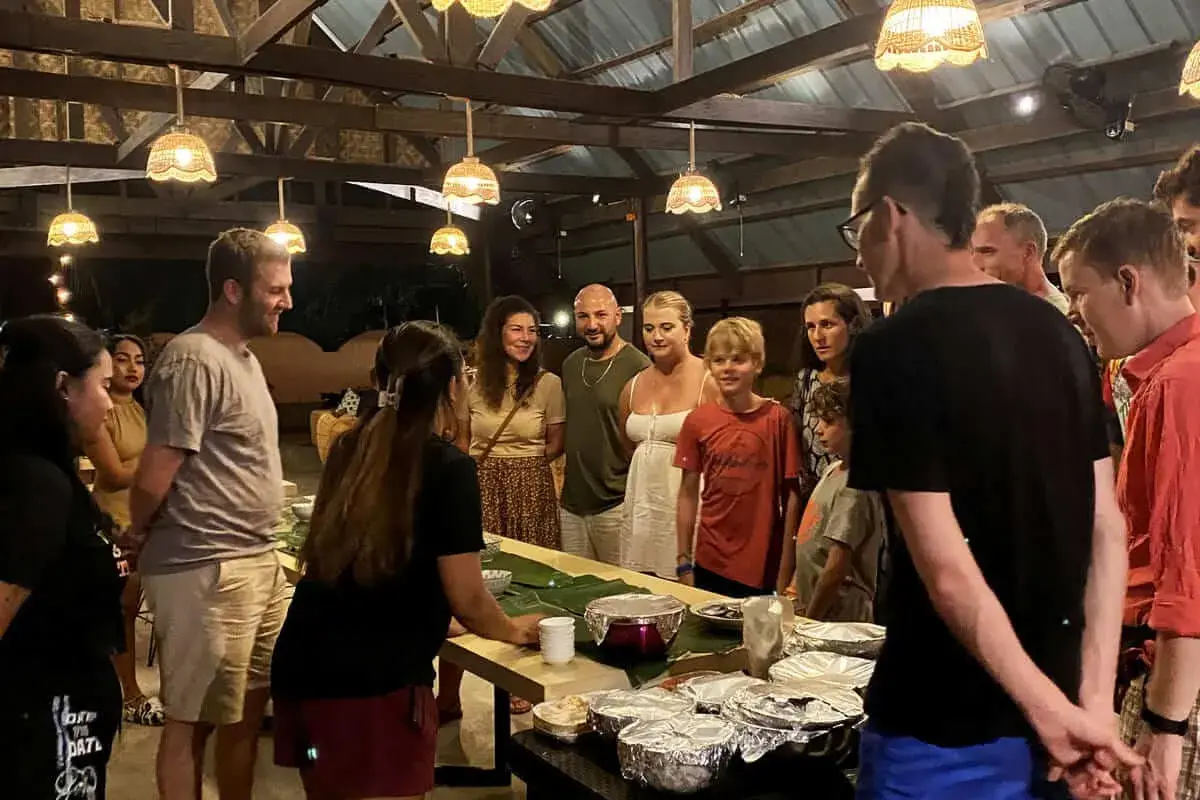 Boodle Fight Dinner - תמונה 2