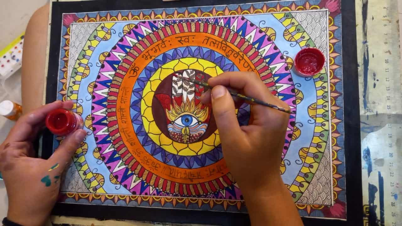 סדנת ציור בMadhubani Art Gallery