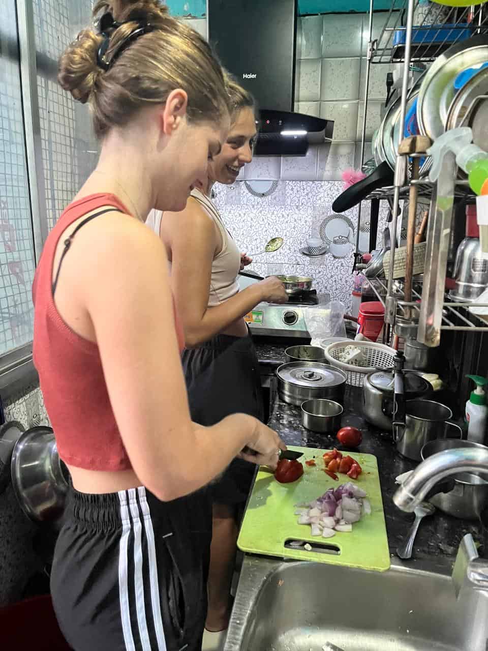 סדנת בישול ברישיקש עם ראג'ני - תמונה 4