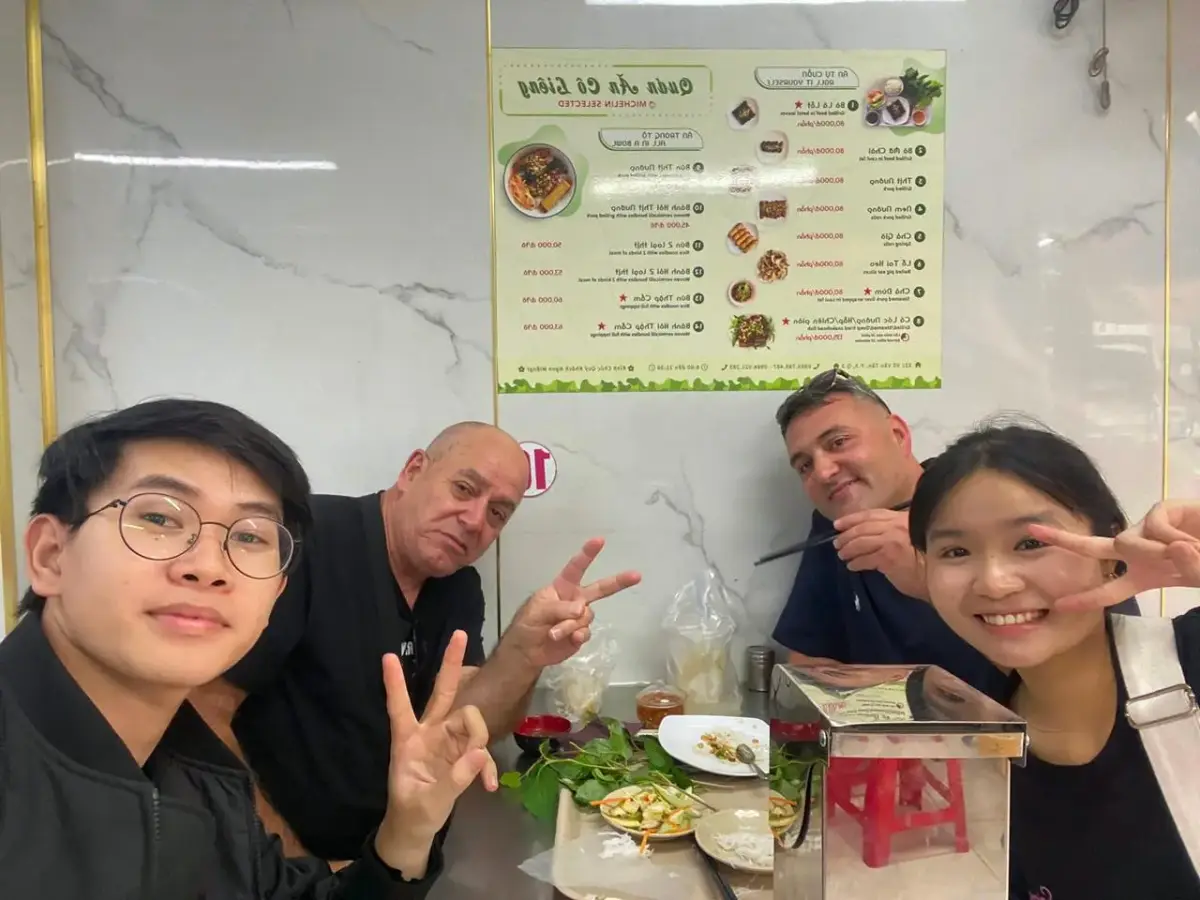סיור אוכל רכוב על אופנוע בהו צי מין עם Saigonese Hangout - תמונה 4