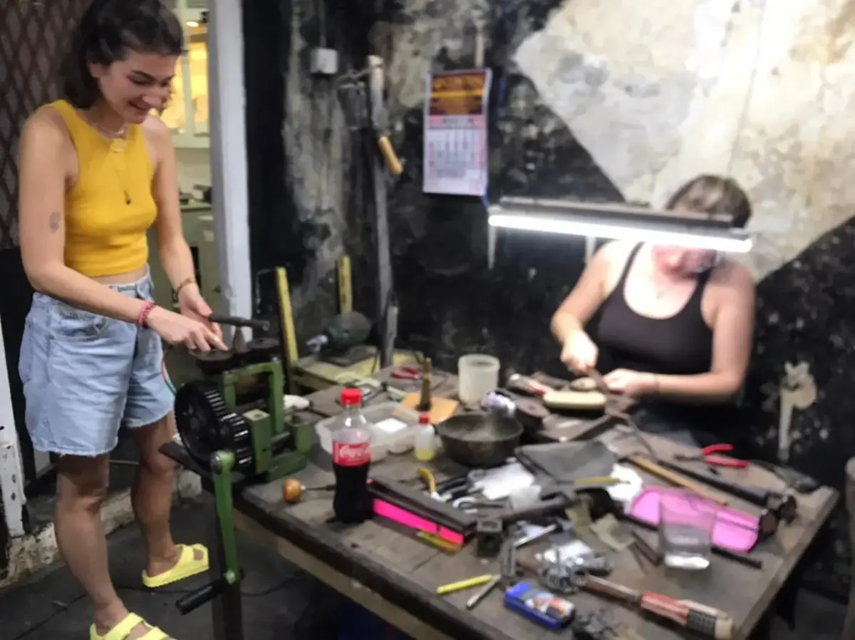 סדנת צורפות ב-Sithma Gem and Jewellery - תמונה 4