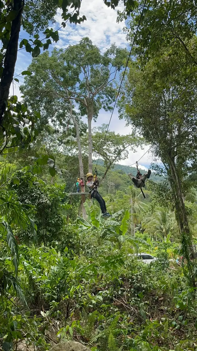 אומגות בקוסמוי עם Treetop Tour - תמונה 2