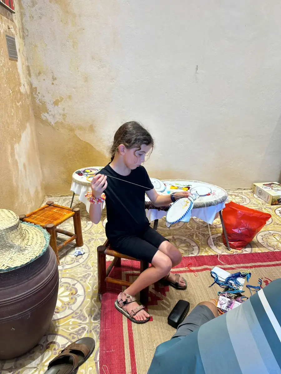סדנת רקמה בטאם קוק: ללמוד את האומנות הווייטנאמית המסורתית בלב נין בין