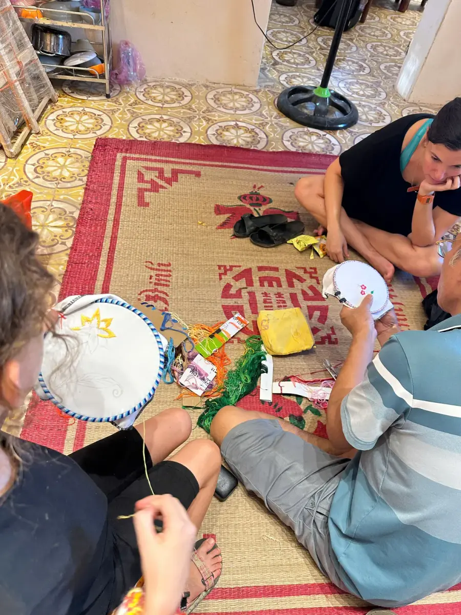 סדנת רקמה בטאם קוק: ללמוד את האומנות הווייטנאמית המסורתית בלב נין בין - תמונה 2