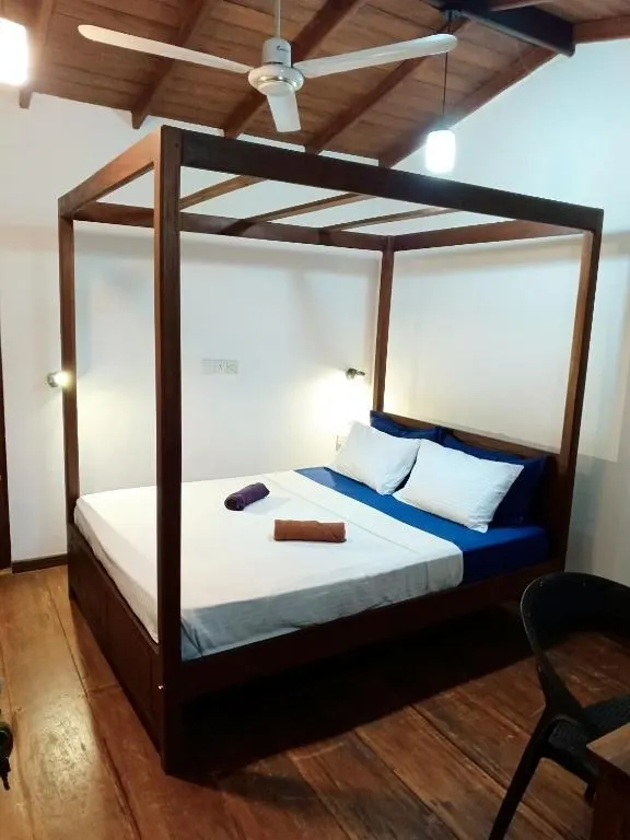הוסטל בווליגמה – Wimal Wood Stock Surf House - תמונה 3