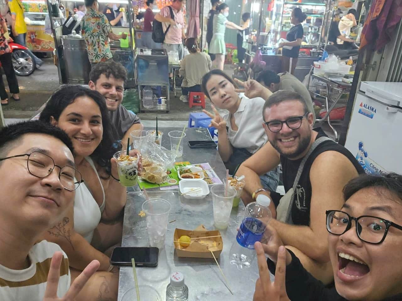 סיור אוכל באופנוע בסייגון – WING TRAVEL - תמונה 5