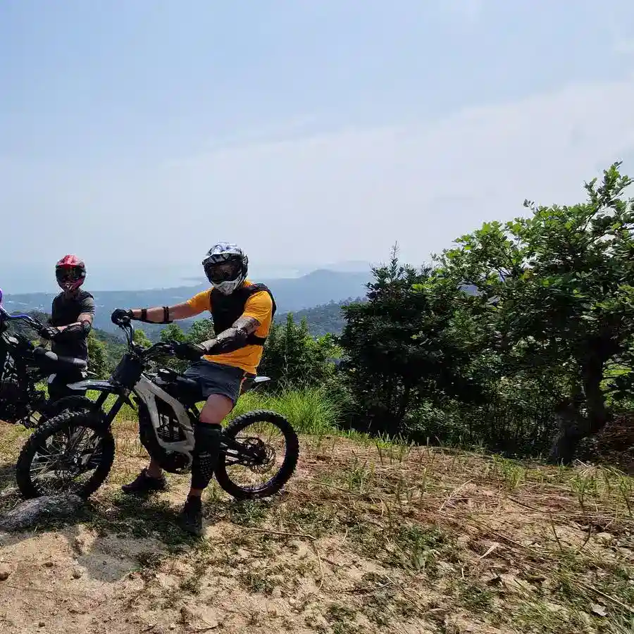 טיול אופנועים בג'ונגל בקו פאנגן - Dirt E Bike
