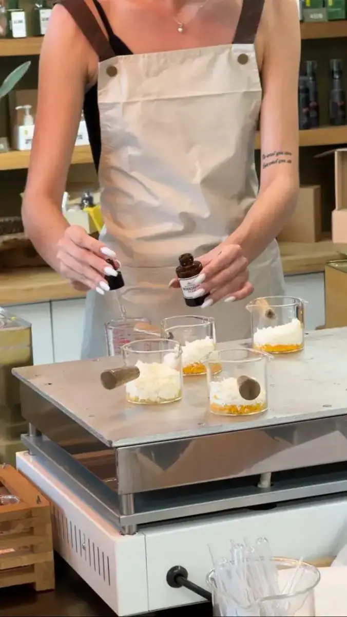 Snake Oil Body Balm Workshop - Herbsmetics Phuket - תמונה 5