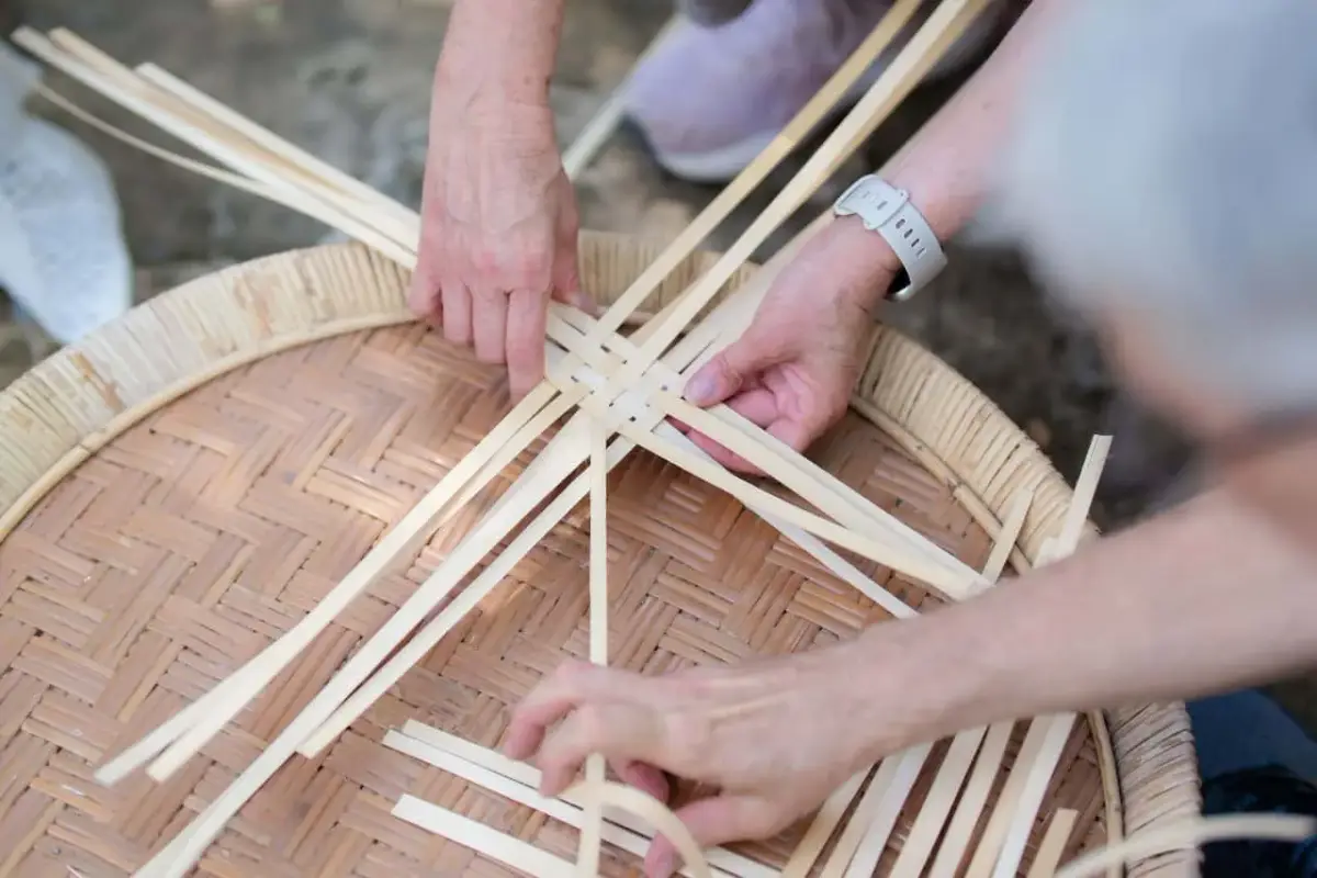 סדנת אריגה בבמבוק במאי צ'או עם Soul of Mai Chau
