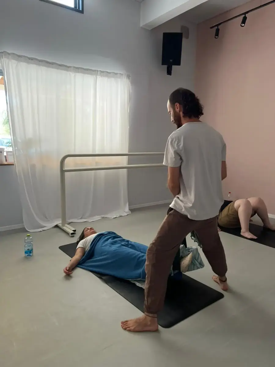 סדנת נשימה סומטית וריברסינג עם עומר אילת בפאי - תמונה 5