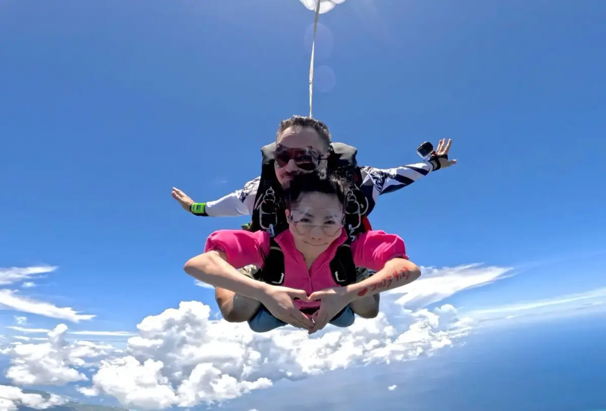 צניחה חופשית בסיקיהור עם Skydive Siquijor - תמונה 2