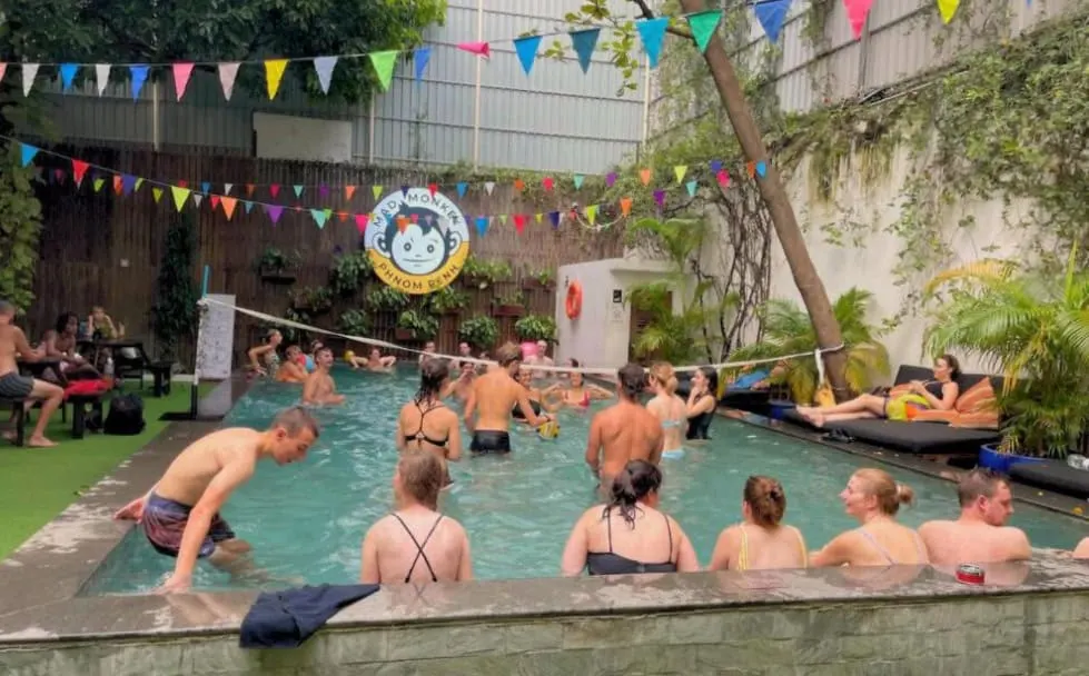 mad monkey hostel