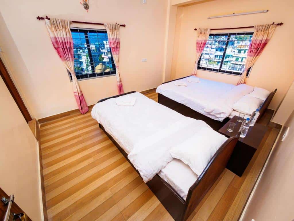 Sunflower Hotel הוסטלים בפוקרה איסטקארד