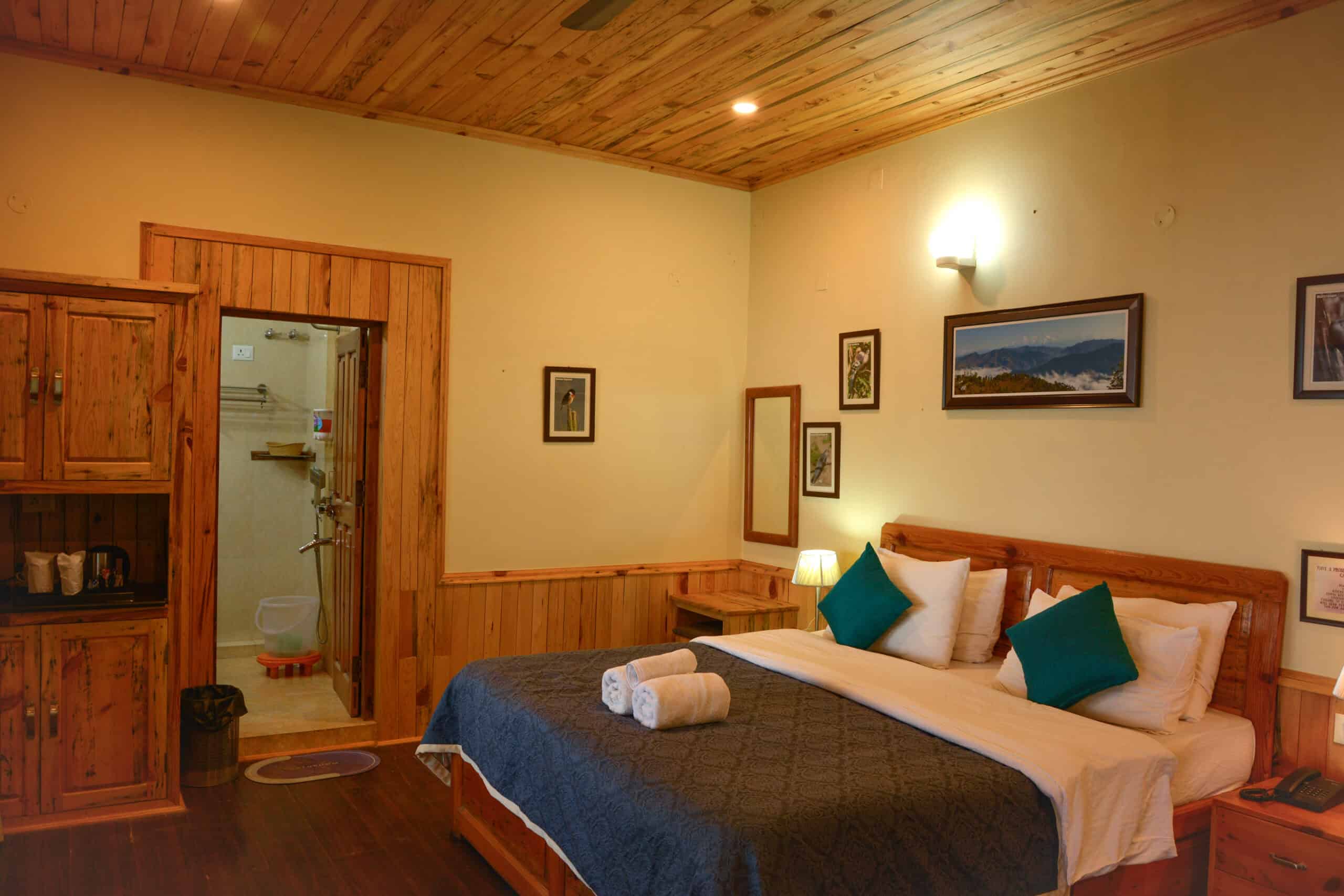 Mohans binsar retreat הוסטלים בהודו איסטקארד