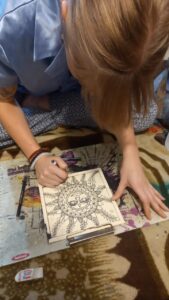 סדנת ציור בMadhubani Art Gallery רישיקש איסטקארד