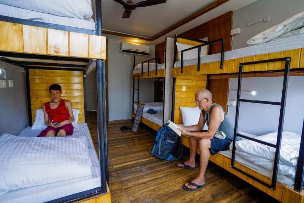 hide in Rishikesh הוסטלים ברישיקש איסטקארד