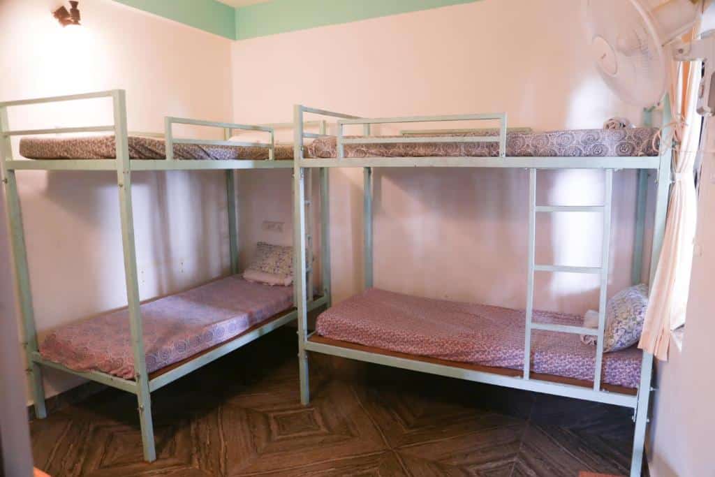 Kumbaya Beachside Hostel הוסטלים זולים בגואה,הודו איסטקארד.