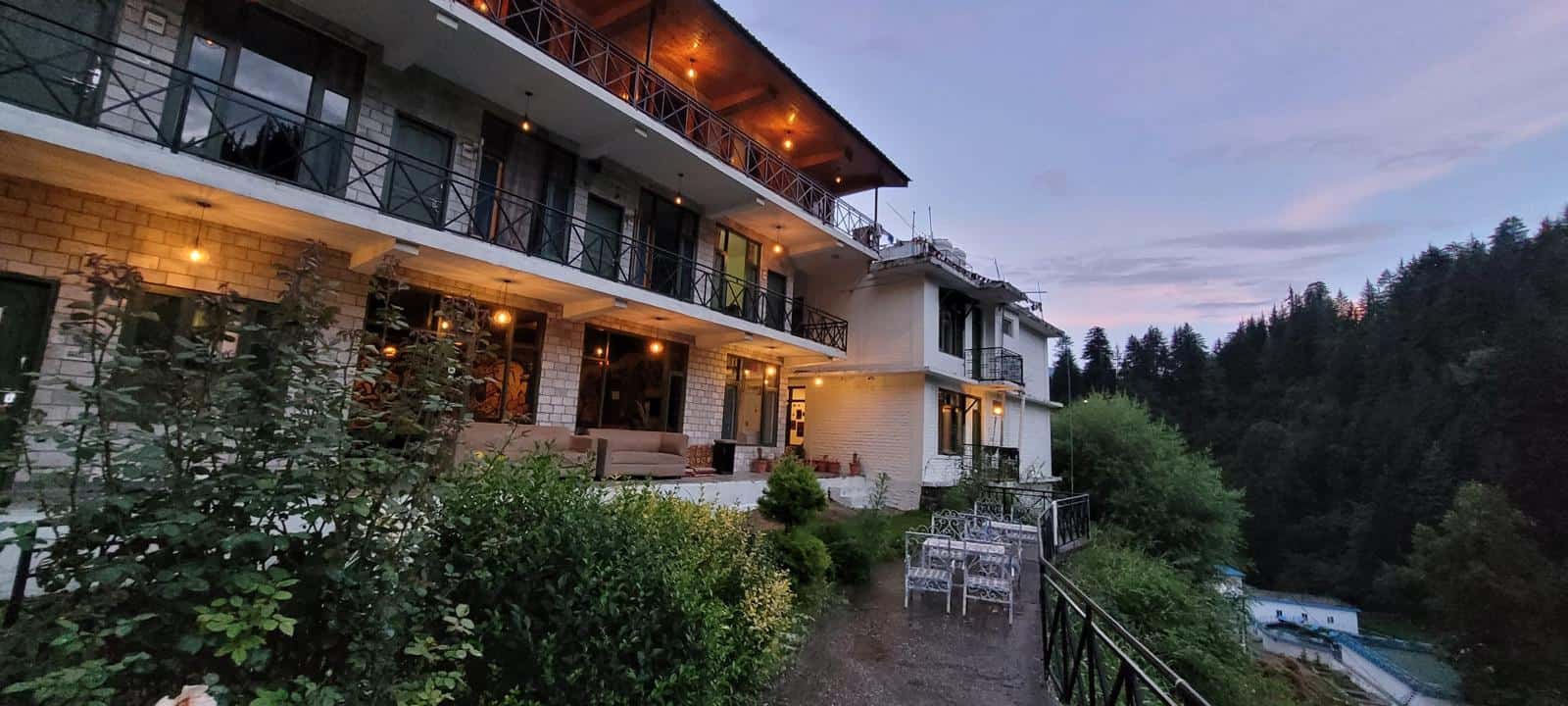 Auberge by Doghari הוסטלים בנאלי, הודו איסטקארד