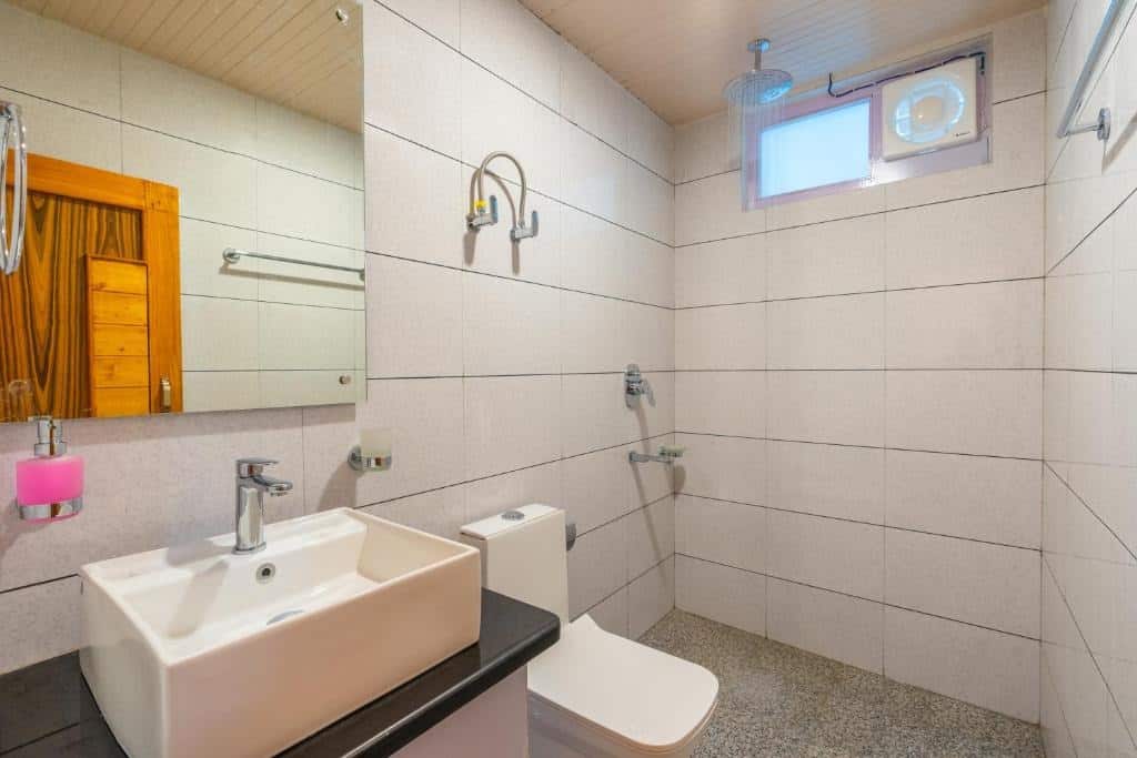 The Social Stays Kasol הוסטלים שווים בקסאול, הודו איסטקארד