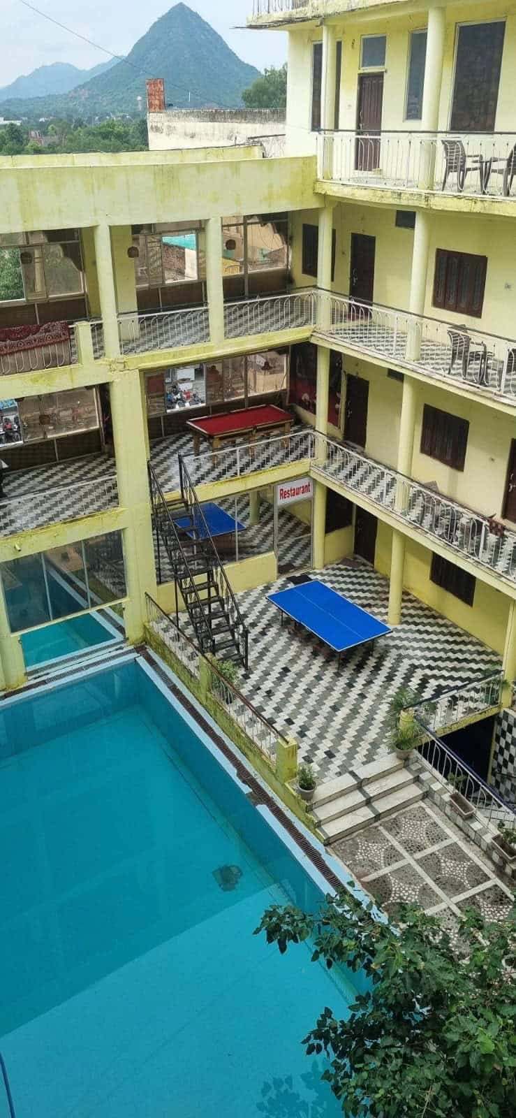 Hotel Oasis הוסטל לישראלים בפושקר, הודו איסטקארד