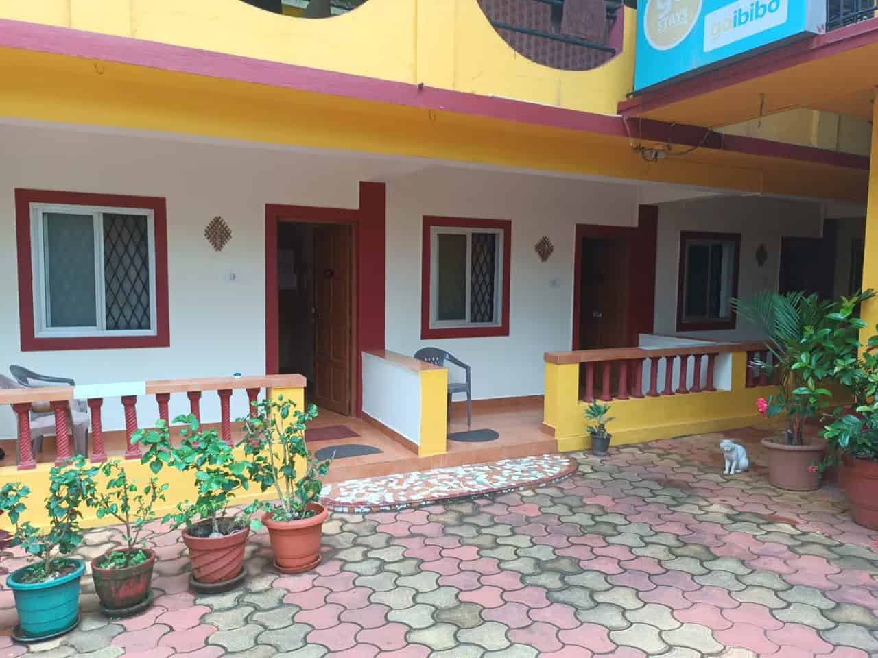 Yellow House Vagator Goa הוסטלים בגואה, הודו איסטקארד