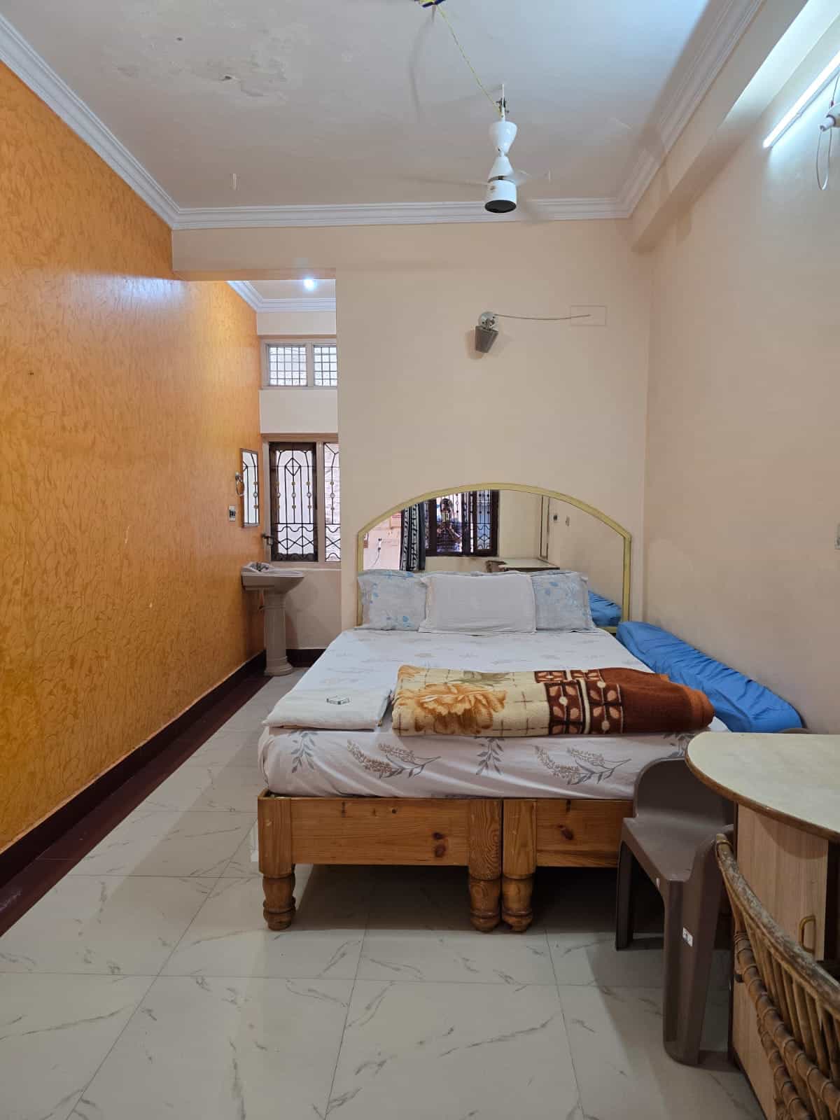 LAKSHMI HERITAGE TOURIST HOME הוסטלים זולים בהאמפי, הודו איסטקארד
