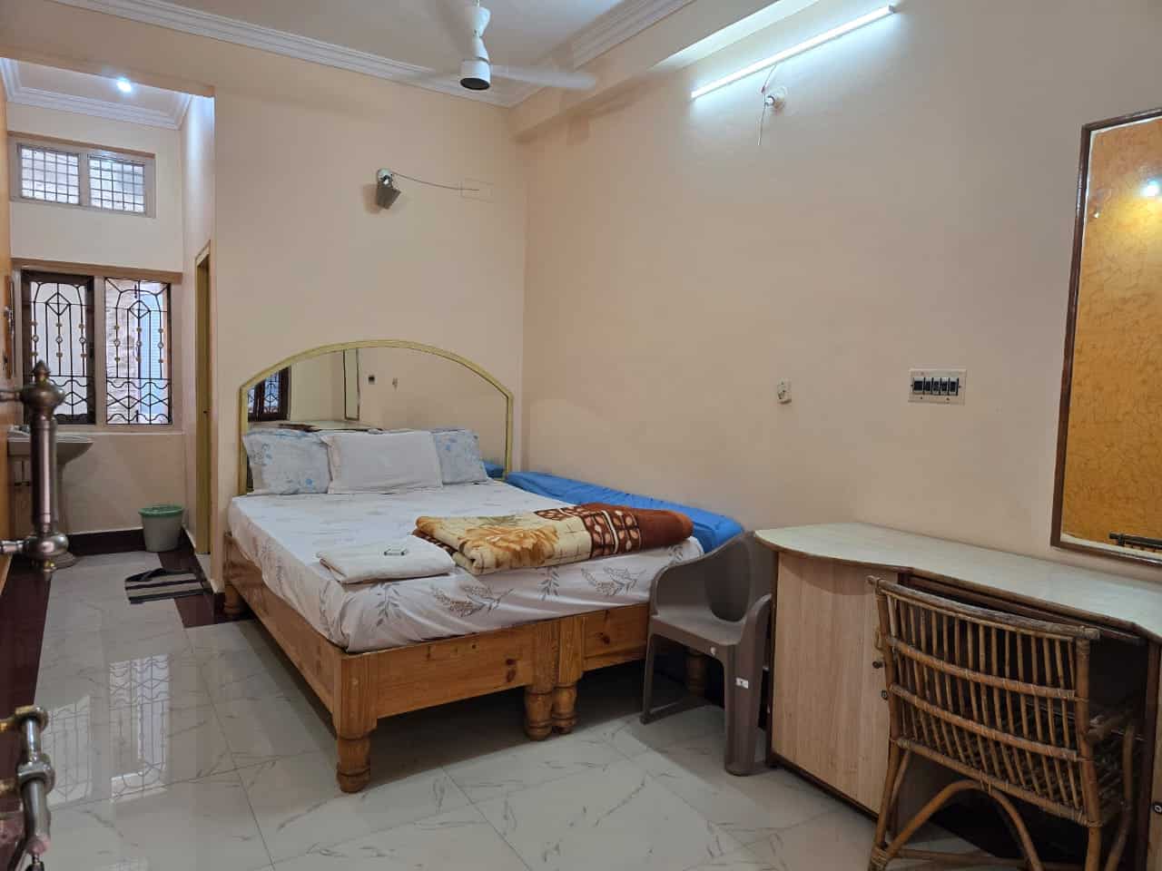 LAKSHMI HERITAGE TOURIST HOME הוסטלים זולים בהאמפי, הודו איסטקארד