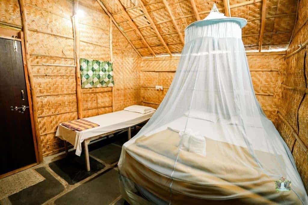 Waterfall guest house Hampi הוסטלים בהאמפי, הודו איסטקארד